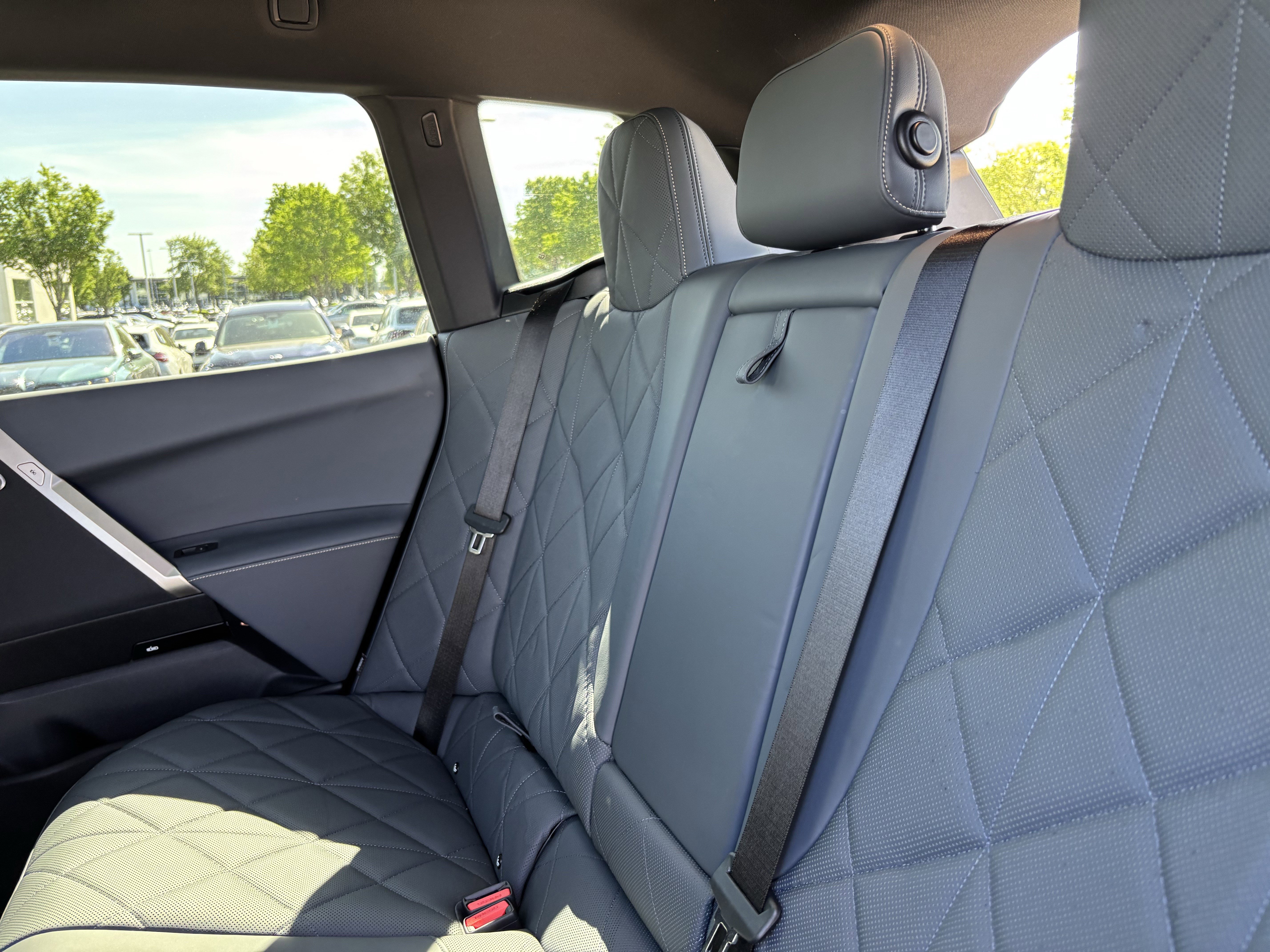 Certified 2023 BMW iX M60 w/ Executive Package AWD/4WD image 33