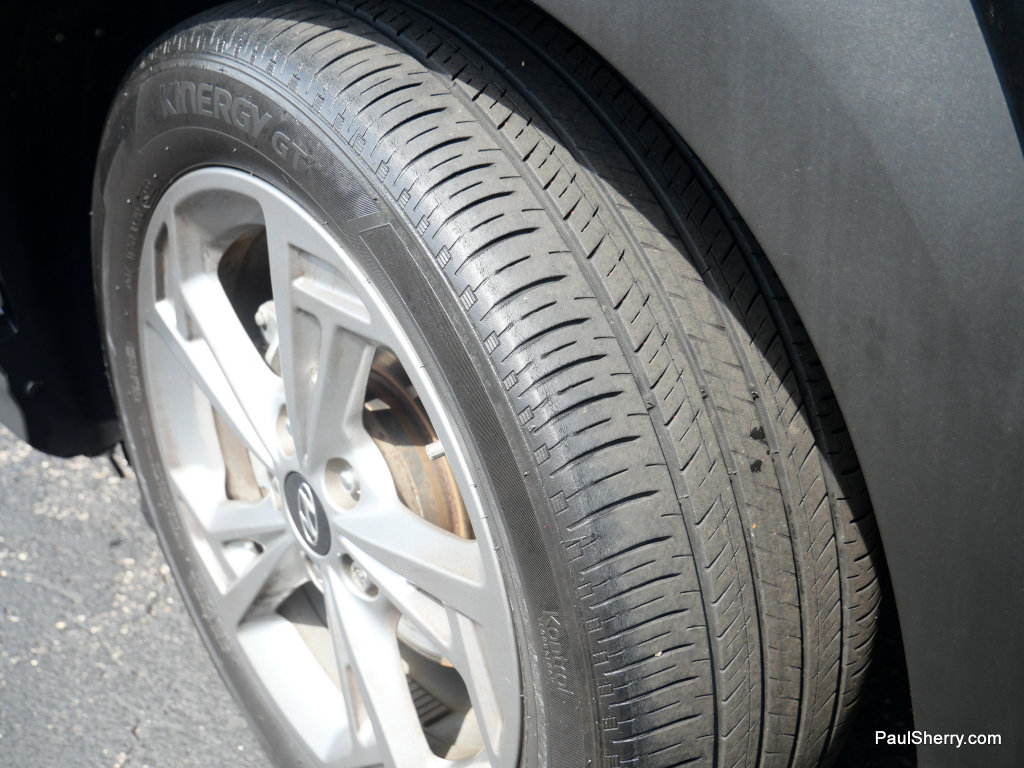 Used 2023 Hyundai Kona SEL w/ Cargo Package FWD image 17