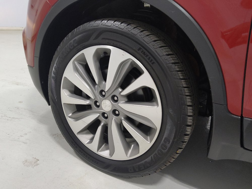 Used 2020 Buick Encore Preferred w/ Safety Package FWD image 31