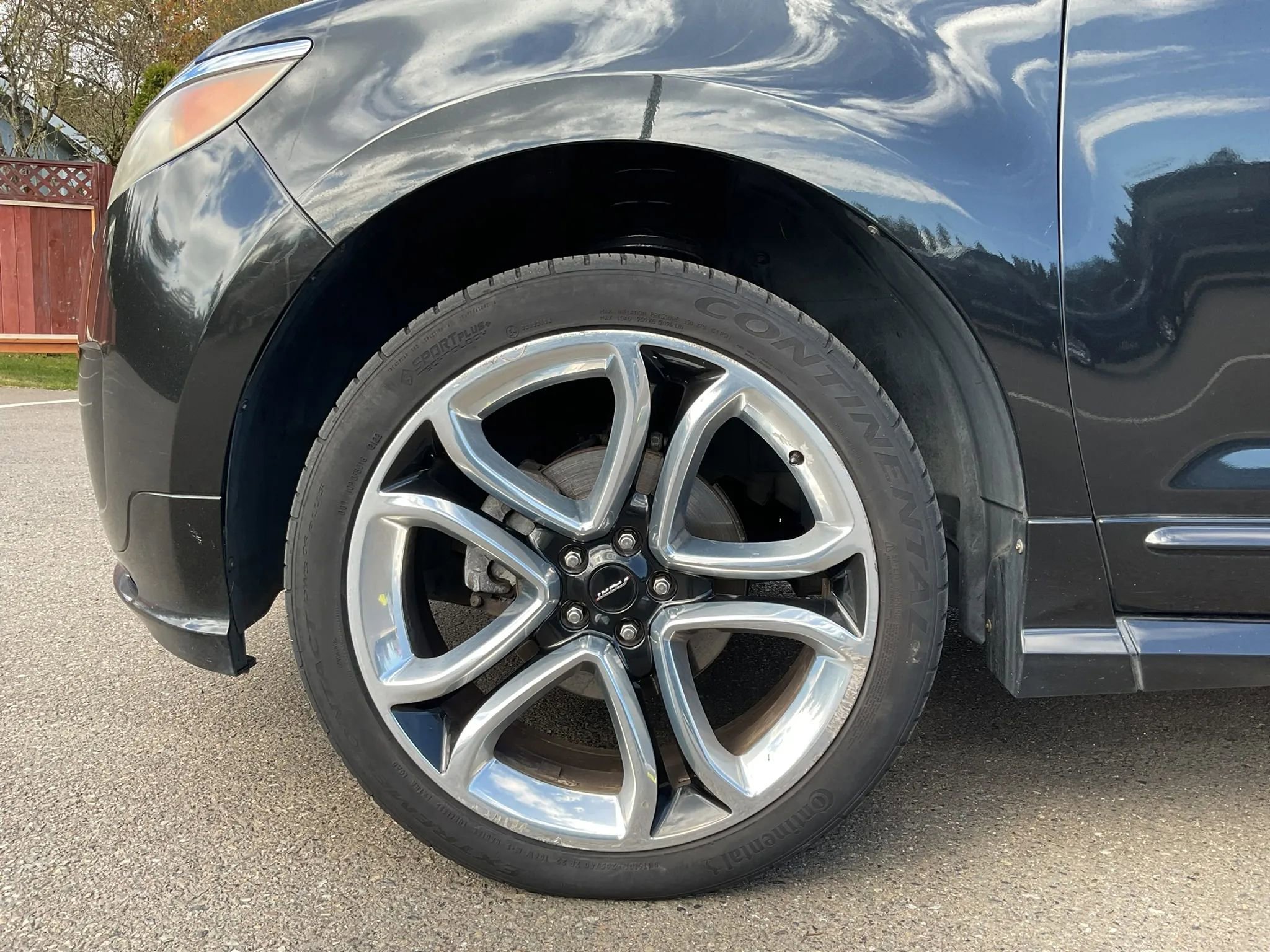 Used 2011 Ford Edge Sport w/ Driver Entry Pkg AWD/4WD image 25