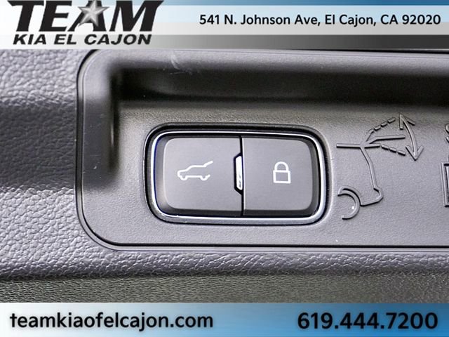 Used 2021 Ford Explorer Platinum w/ Equipment Group 601A AWD/4WD image 14
