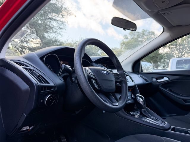 Used 2015 Ford Focus SE FWD image 7