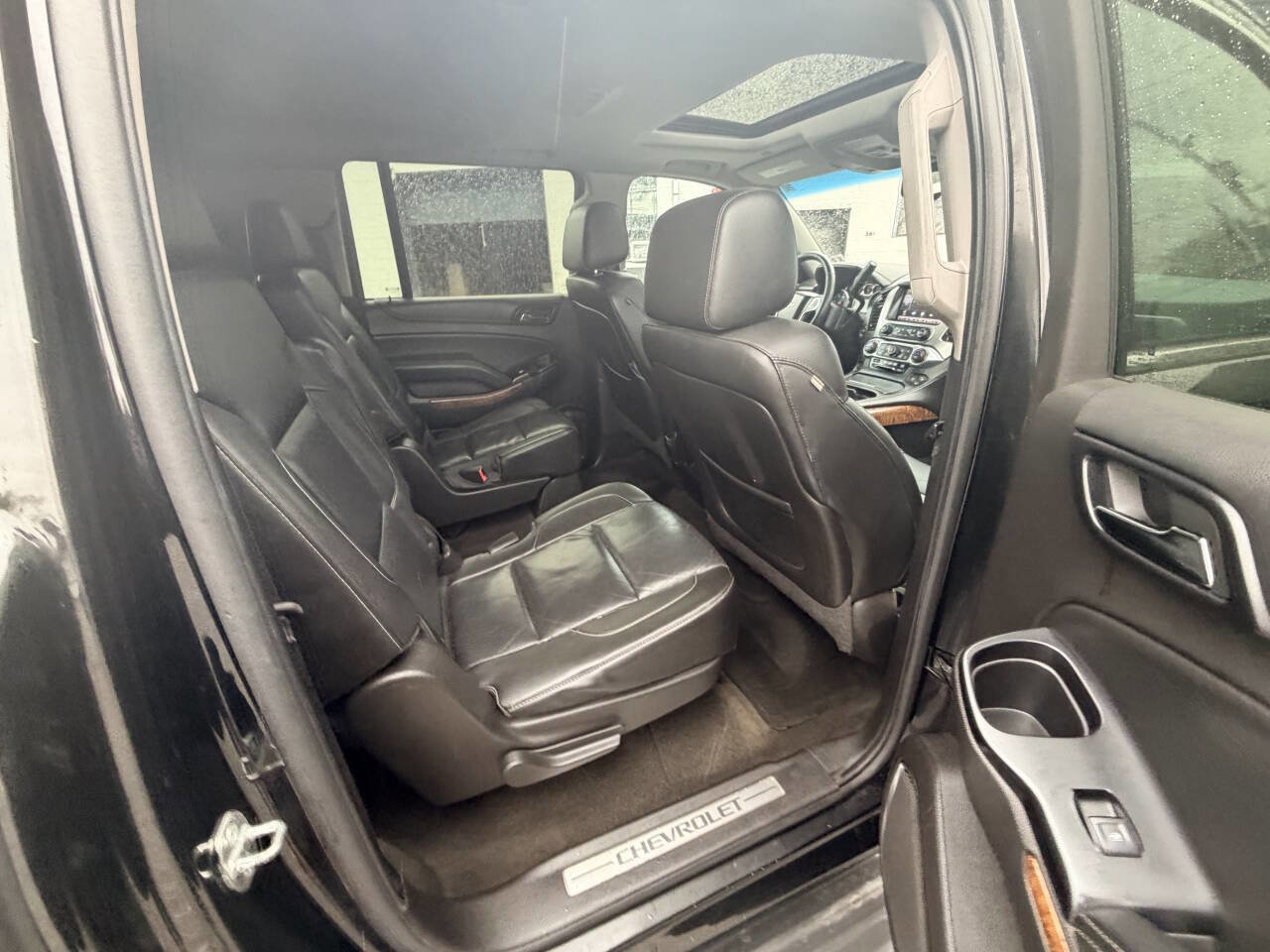 Used 2015 Chevrolet Suburban LTZ AWD/4WD image 30