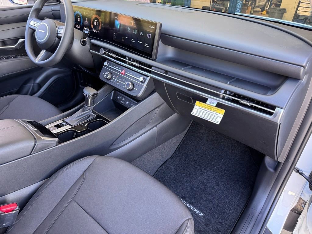 New 2026 Hyundai Tucson SE image 14