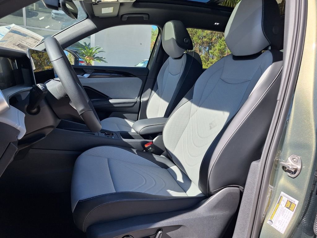 New 2026 Volkswagen Tiguan SE R-Line image 14