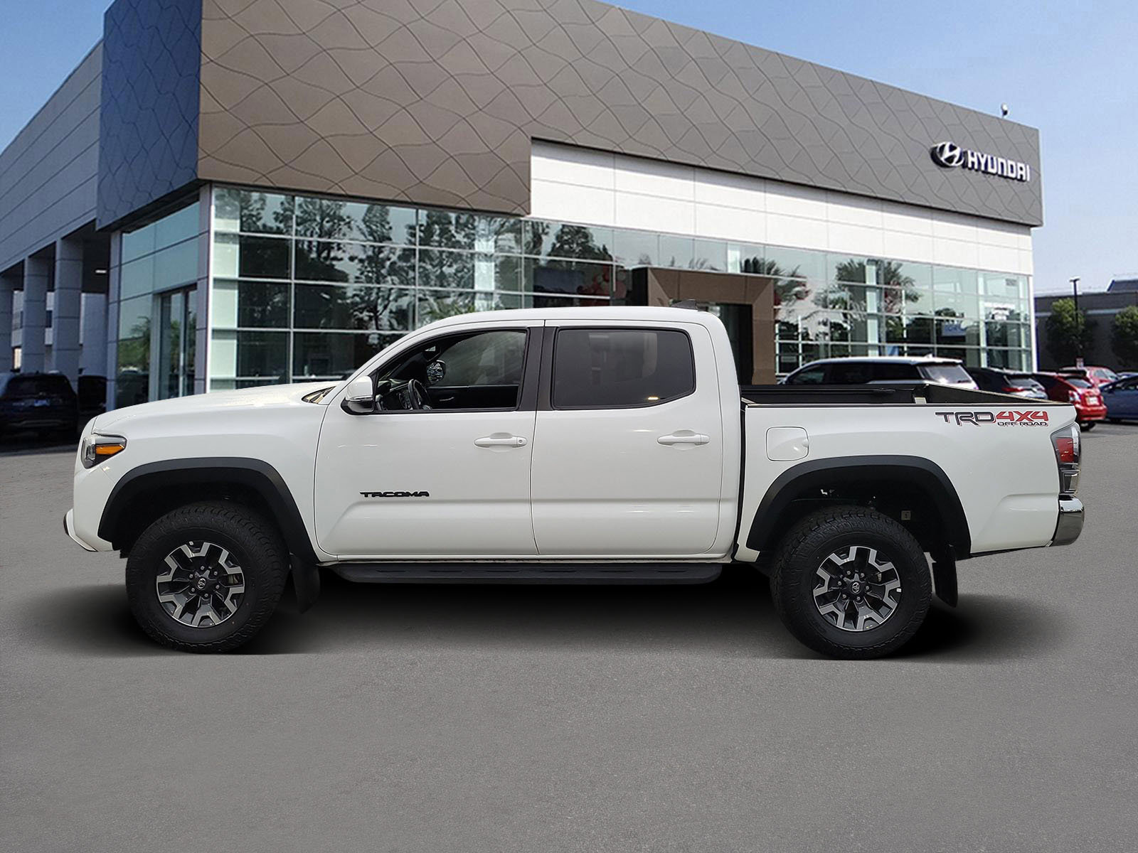 Used 2023 Toyota Tacoma TRD Off-Road w/ Black Out Package (TMS) image 3