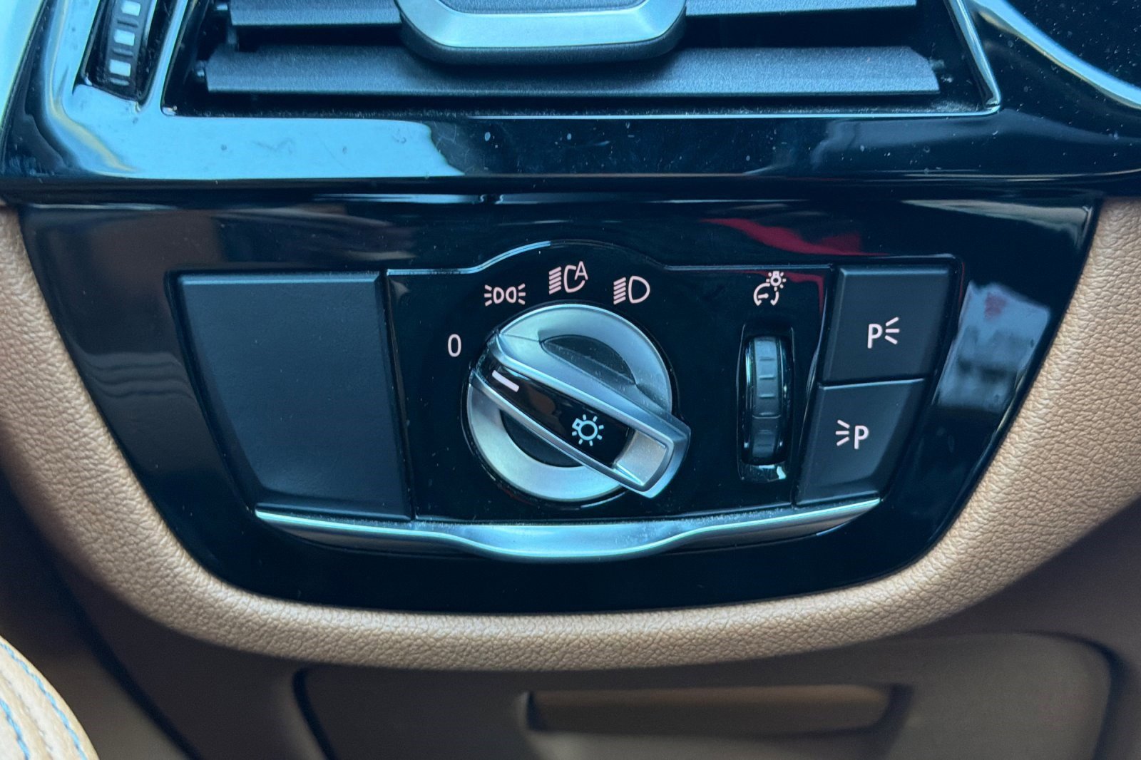 Certified 2023 BMW 540i w/ M Sport Package image 37