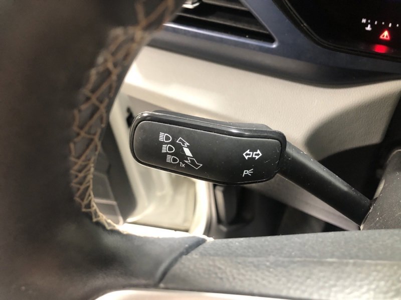 Used 2022 Volkswagen Taos SE image 20