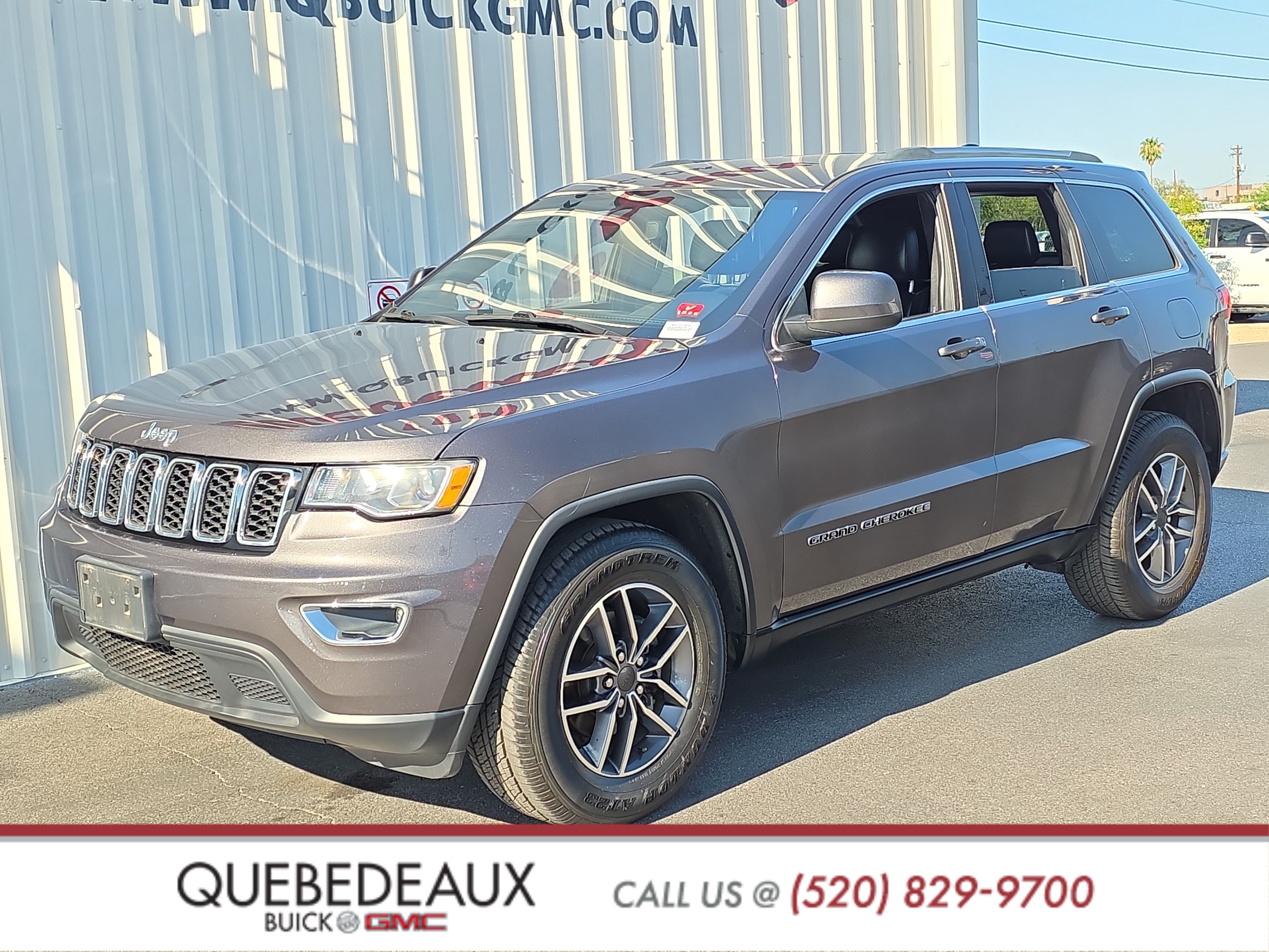 Used 2020 Jeep Grand Cherokee Laredo w/ Laredo X Package RWD image 3