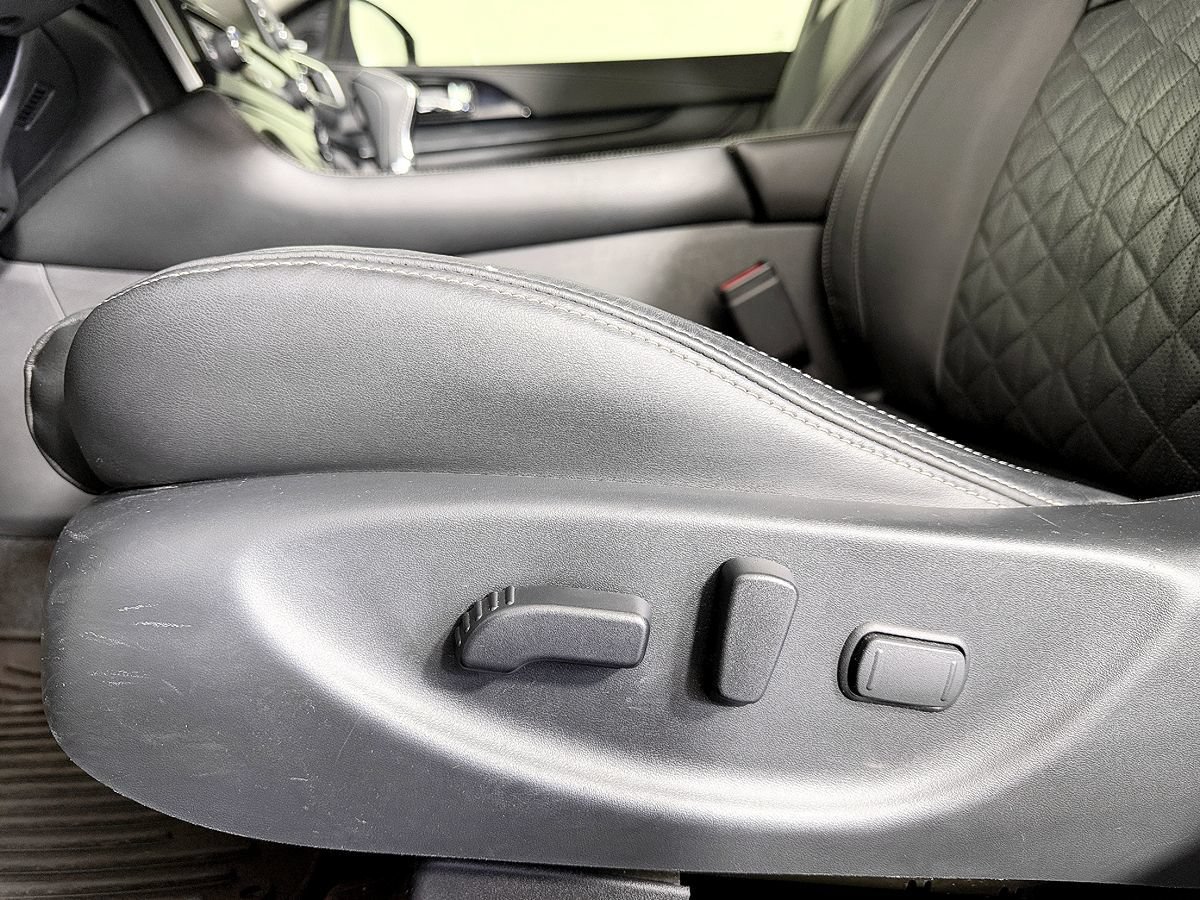 Used 2020 Nissan Maxima Platinum FWD image 37