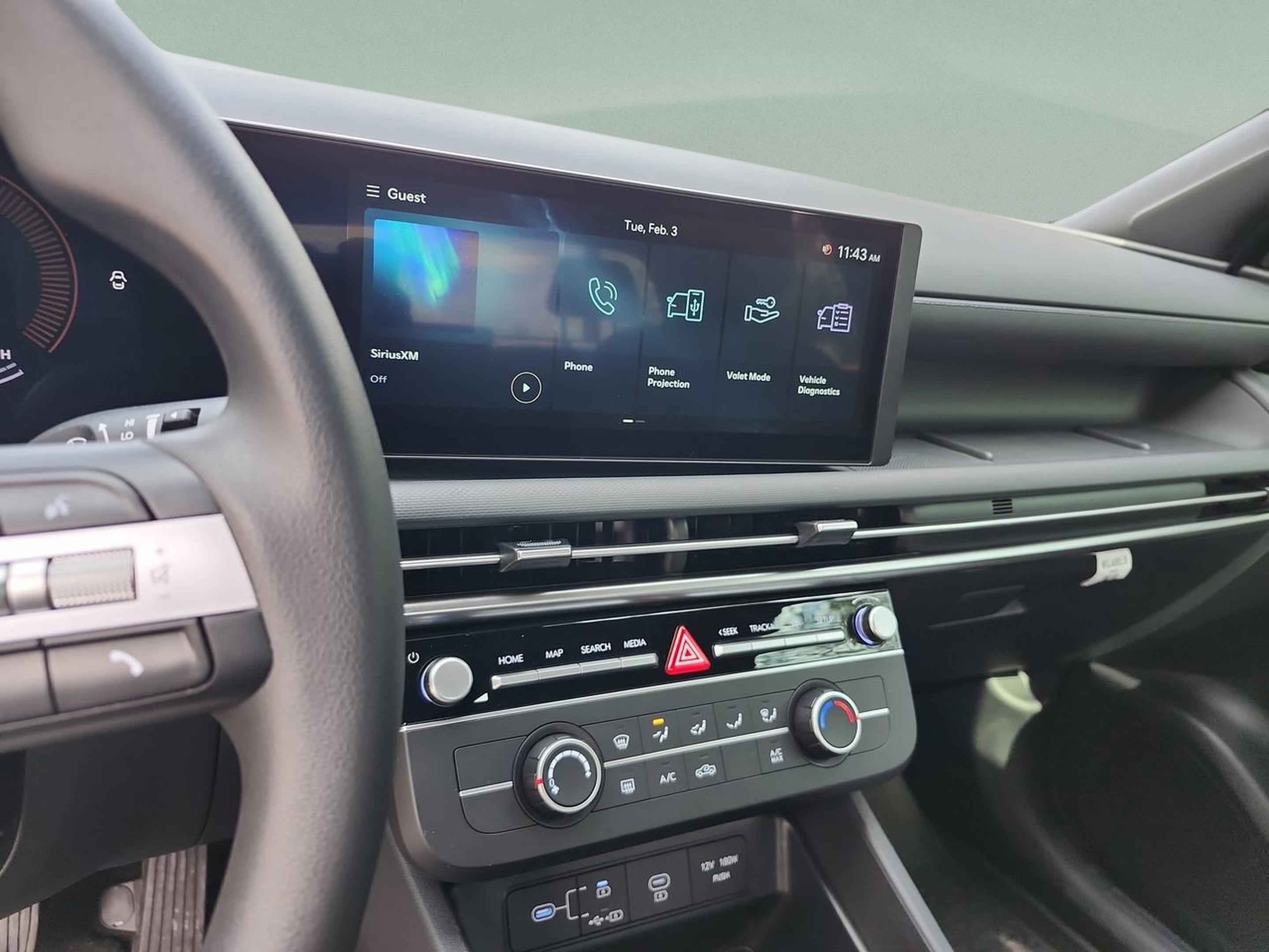 Certified 2025 Hyundai Santa Cruz SE image 13