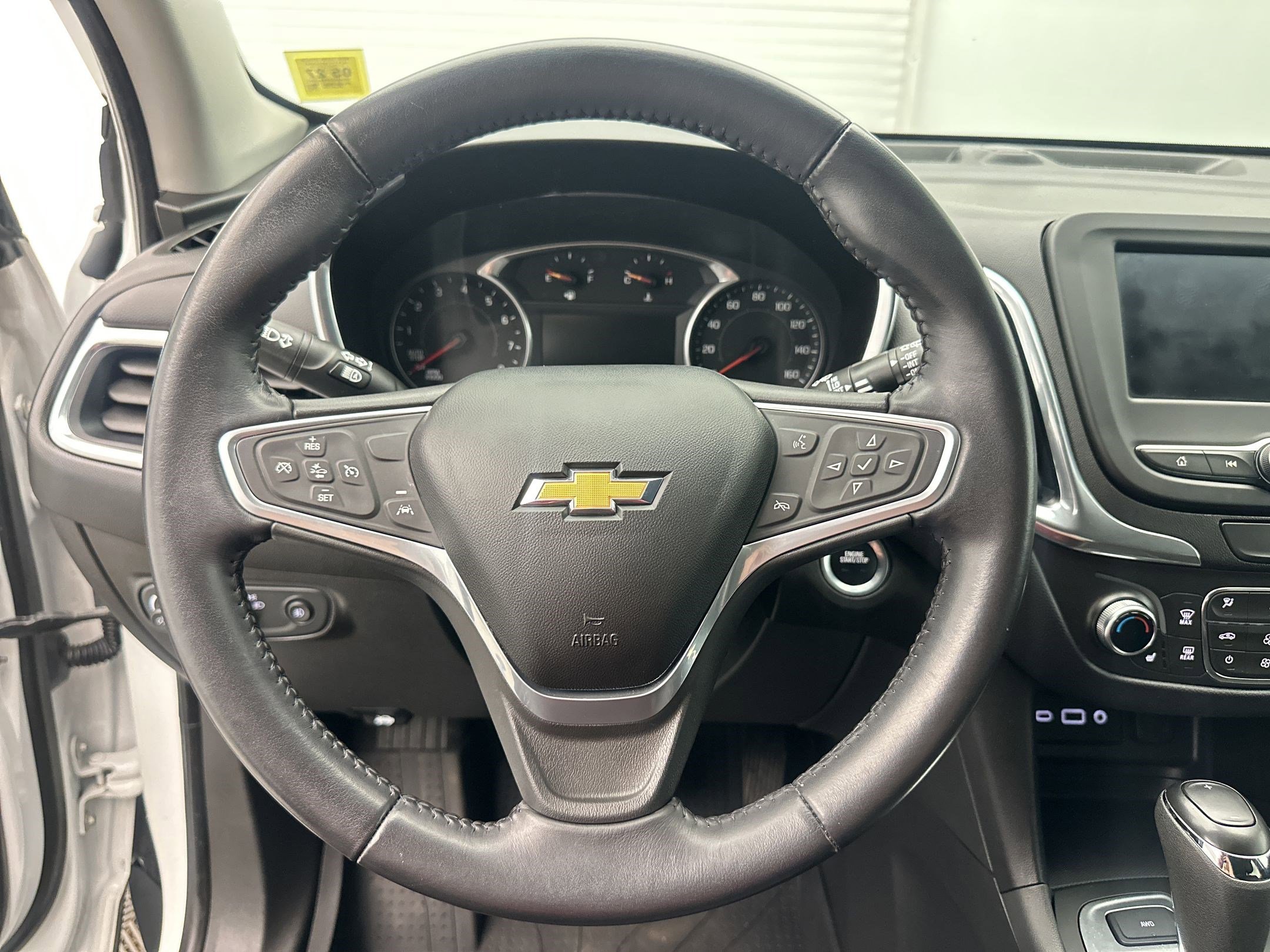 Used 2021 Chevrolet Equinox LT AWD/4WD image 16