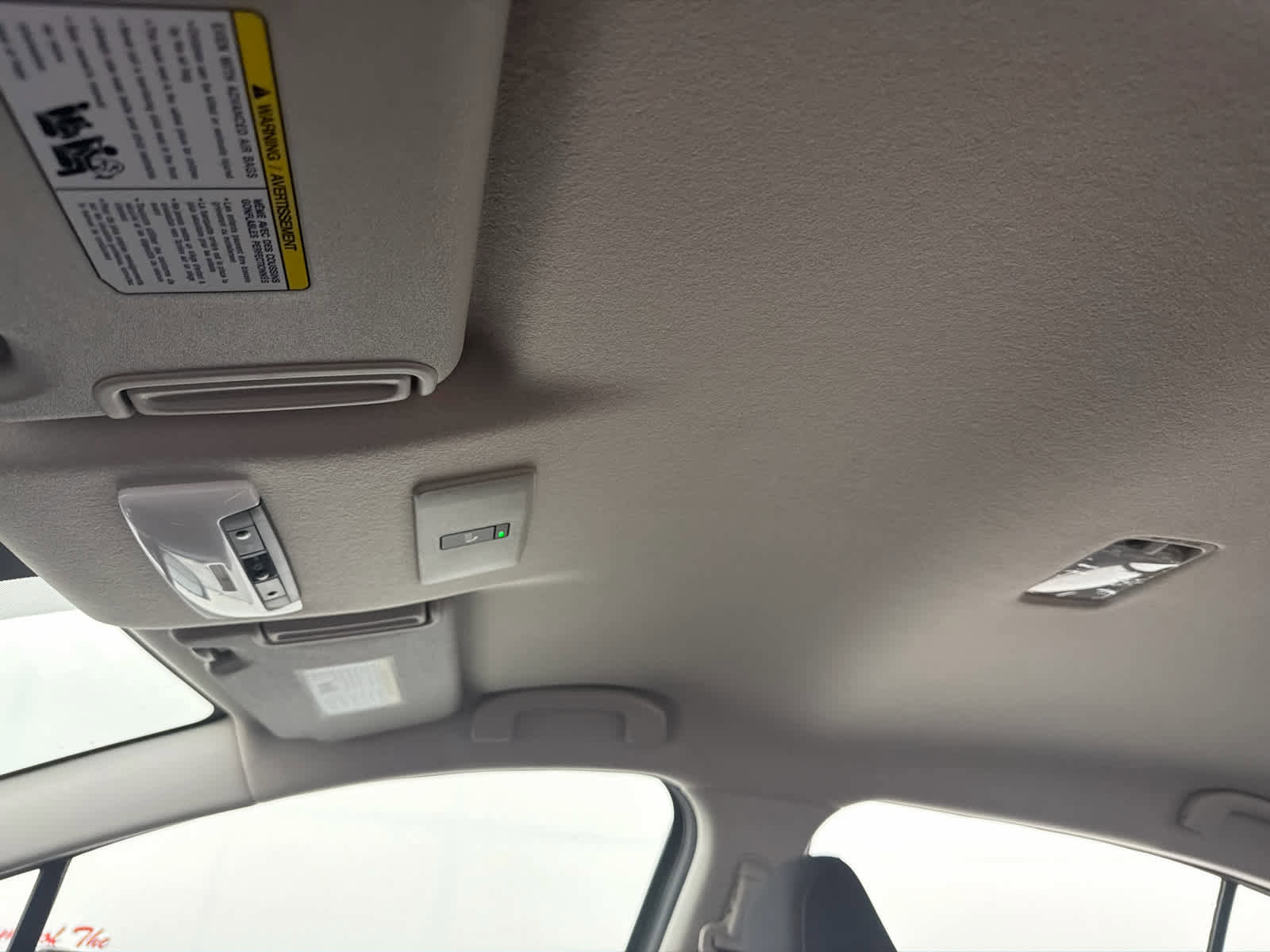 New 2025 Nissan Versa SR w/ Trunk Package image 17