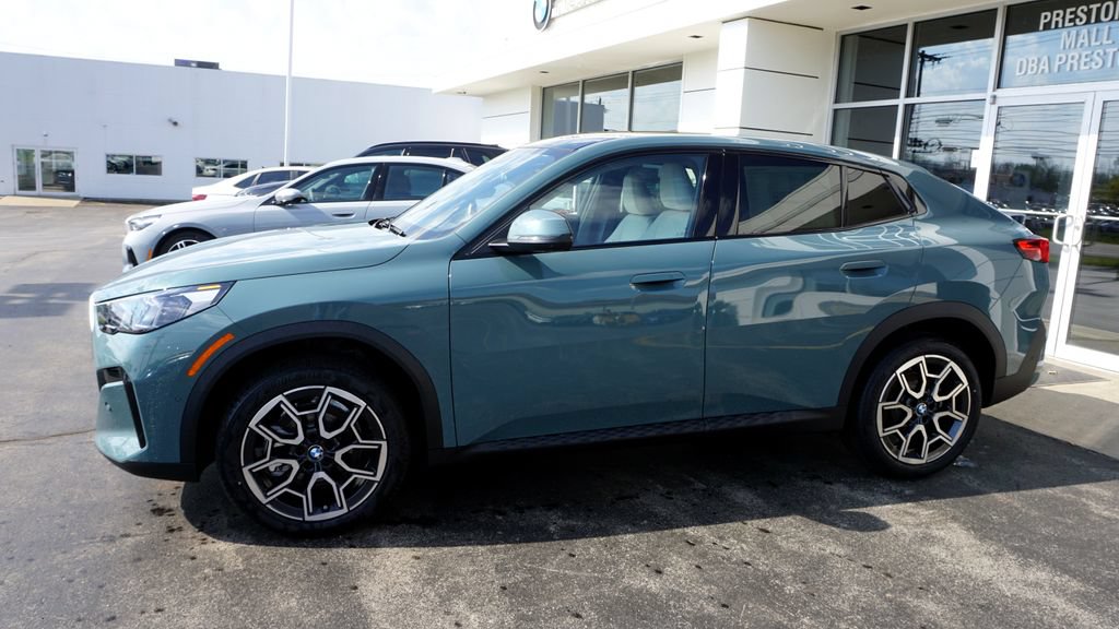Used 2026 BMW X2 xDrive28i w/ Technology Package AWD/4WD image 2