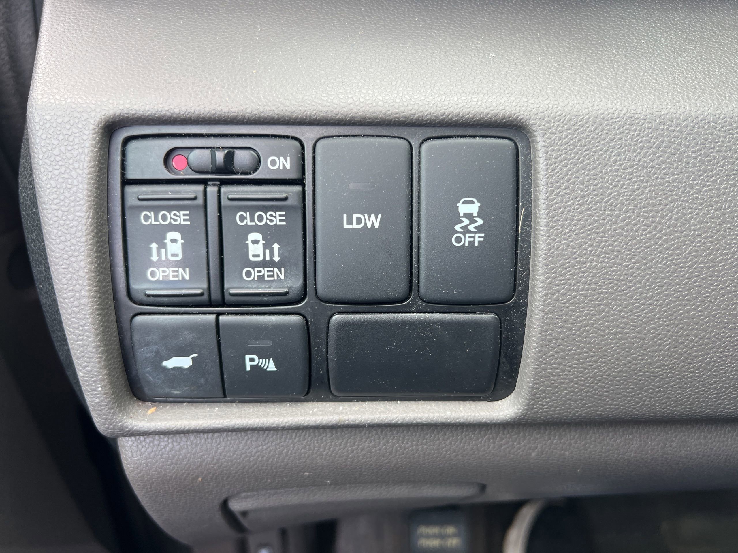 Used 2016 Honda Odyssey Touring Elite image 14