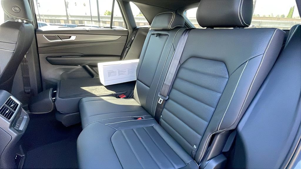 New 2026 Volkswagen Atlas Cross Sport SEL R-Line AWD/4WD image 16