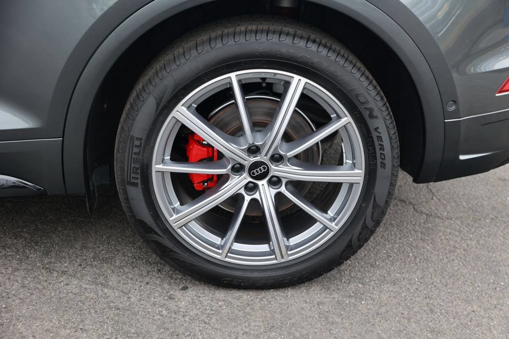 Used 2024 Audi Q5 e Prestige w/ Prestige Package AWD/4WD image 10