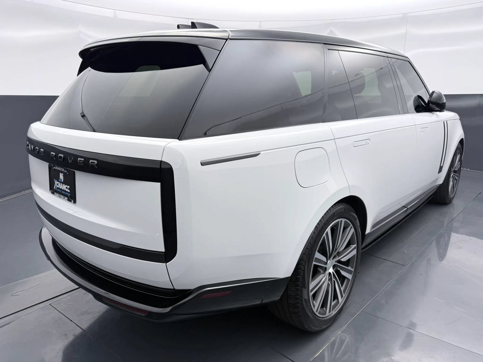 Used 2024 Land Rover Range Rover Long Wheelbase Autobiography AWD/4WD image 6