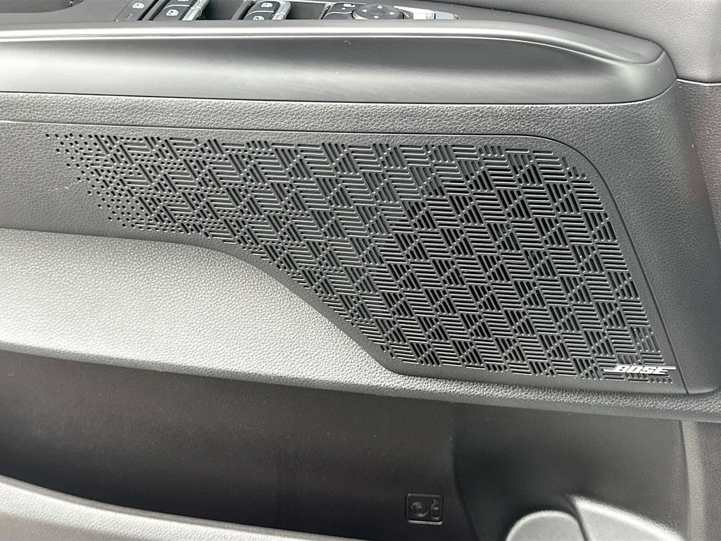 Certified 2025 Kia Carnival SX Prestige FWD image 19