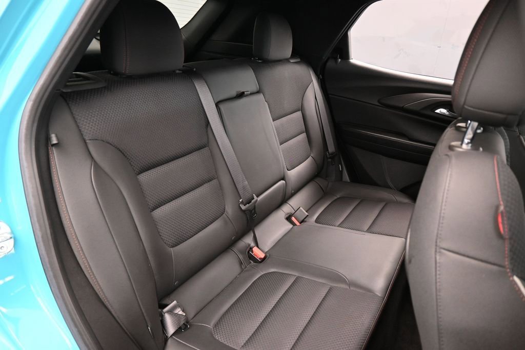 Used 2021 Chevrolet TrailBlazer RS w/ Sun and Liftgate Package FWD image 48