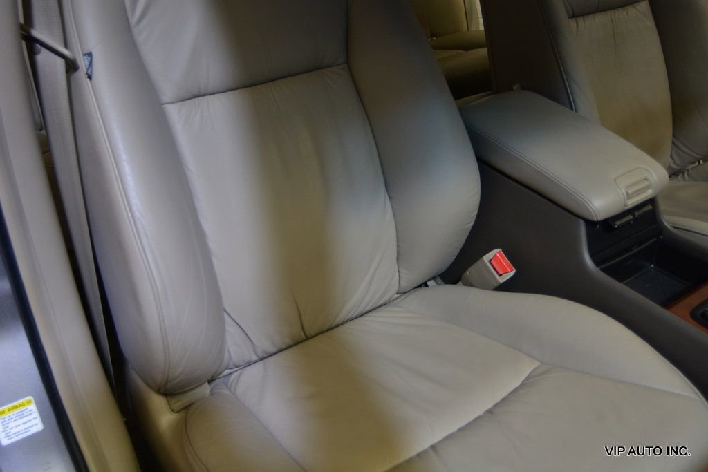 Used 2002 Acura RL image 18