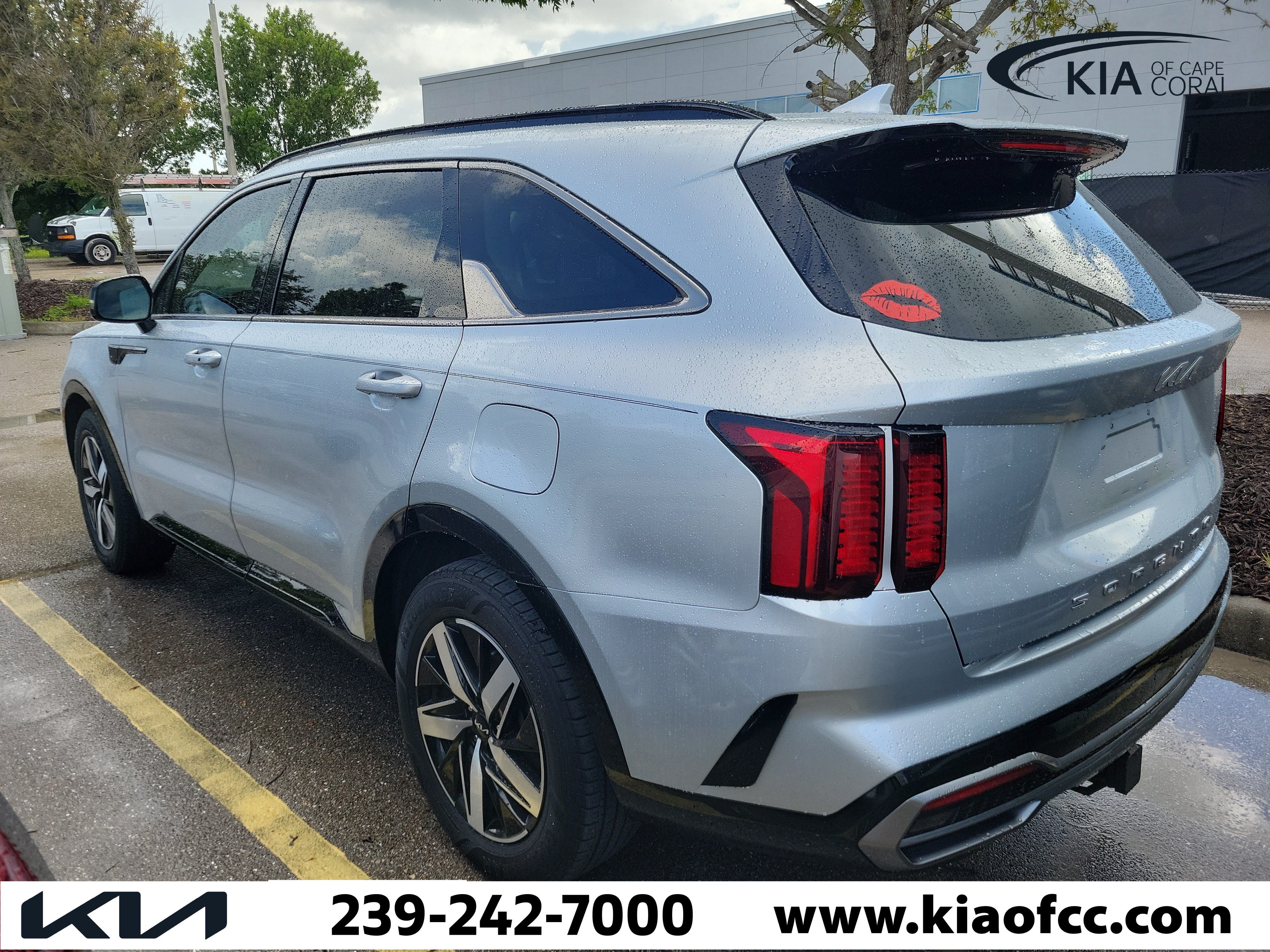 Used 2022 Kia Sorento S w/ Panoramic Sunroof Package FWD image 9