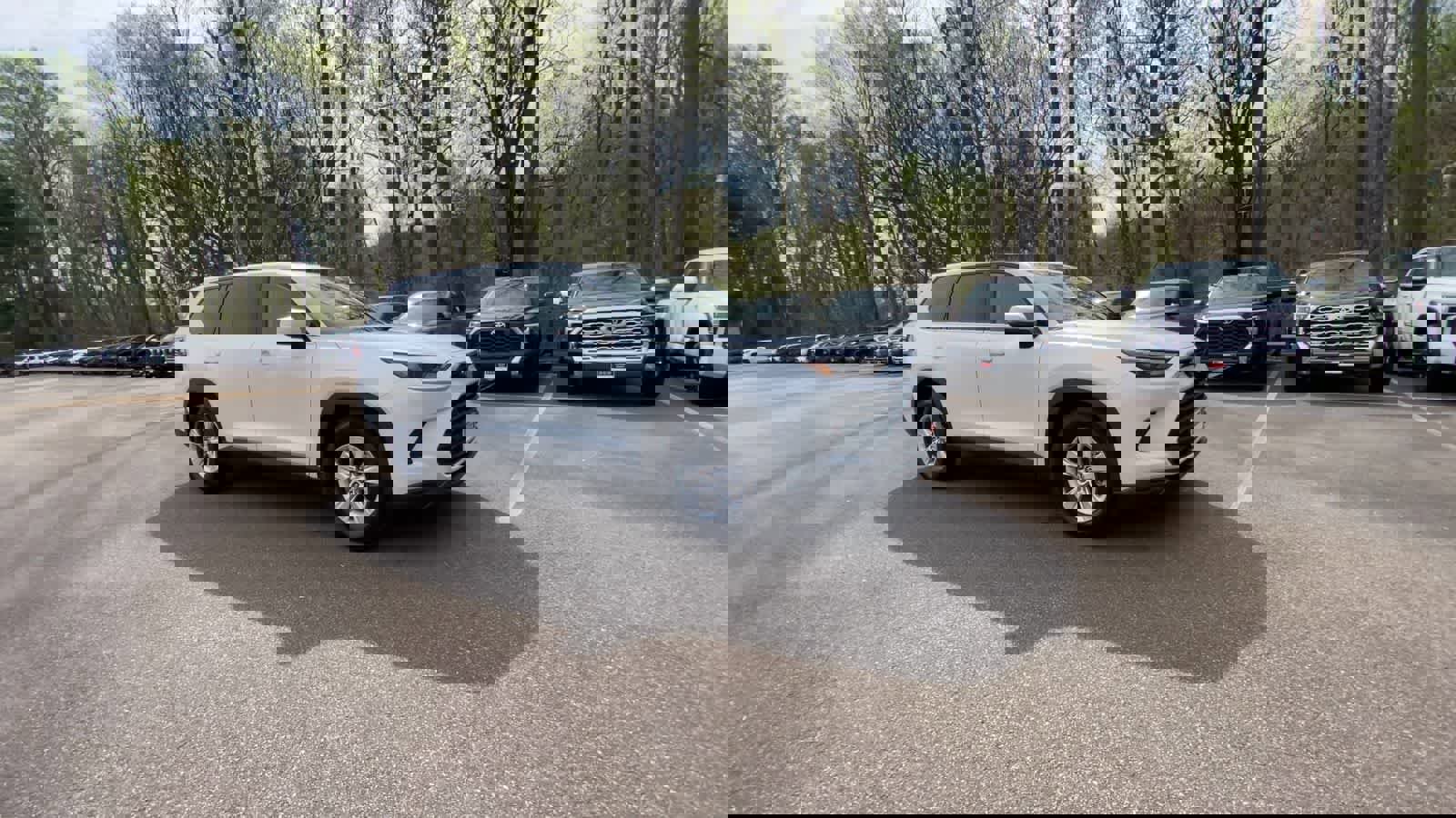 Certified 2025 Toyota Grand Highlander FWD image 6