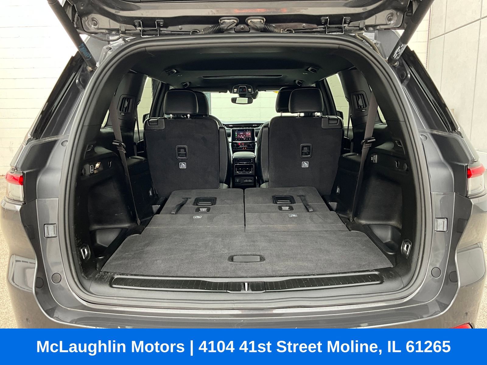 Used 2022 Jeep Grand Cherokee L Laredo AWD/4WD image 11