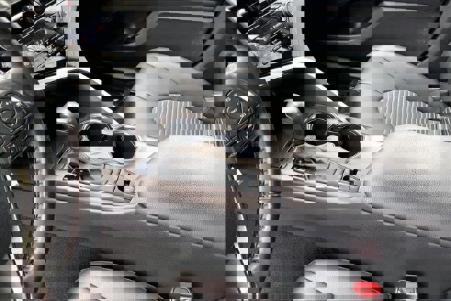 Used 2021 Toyota Camry SE image 17