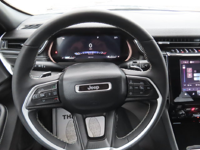 Used 2023 Jeep Grand Cherokee Altitude AWD/4WD image 34