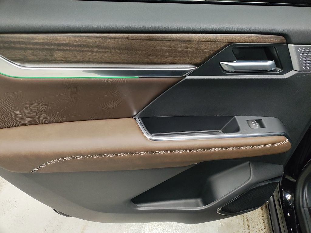 New 2026 GMC Acadia Denali Ultimate w/ LPO, Floor Liner Package image 29