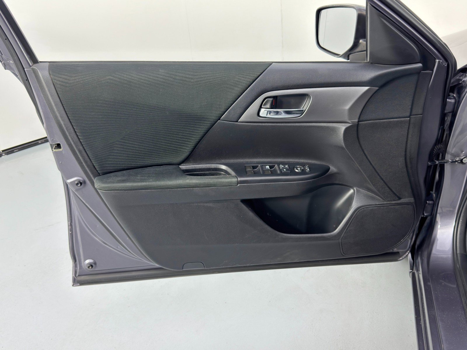 Used 2015 Honda Accord LX image 34