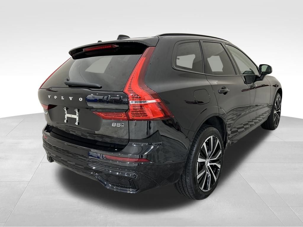 Used 2024 Volvo XC60 B5 Plus AWD/4WD video 3