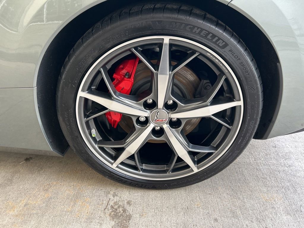 Used 2022 Chevrolet Corvette Stingray Premium Conv w/ Z51 Performance Package RWD image 33