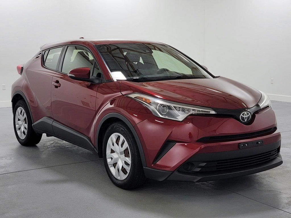Used 2019 Toyota C-HR LE FWD image 2