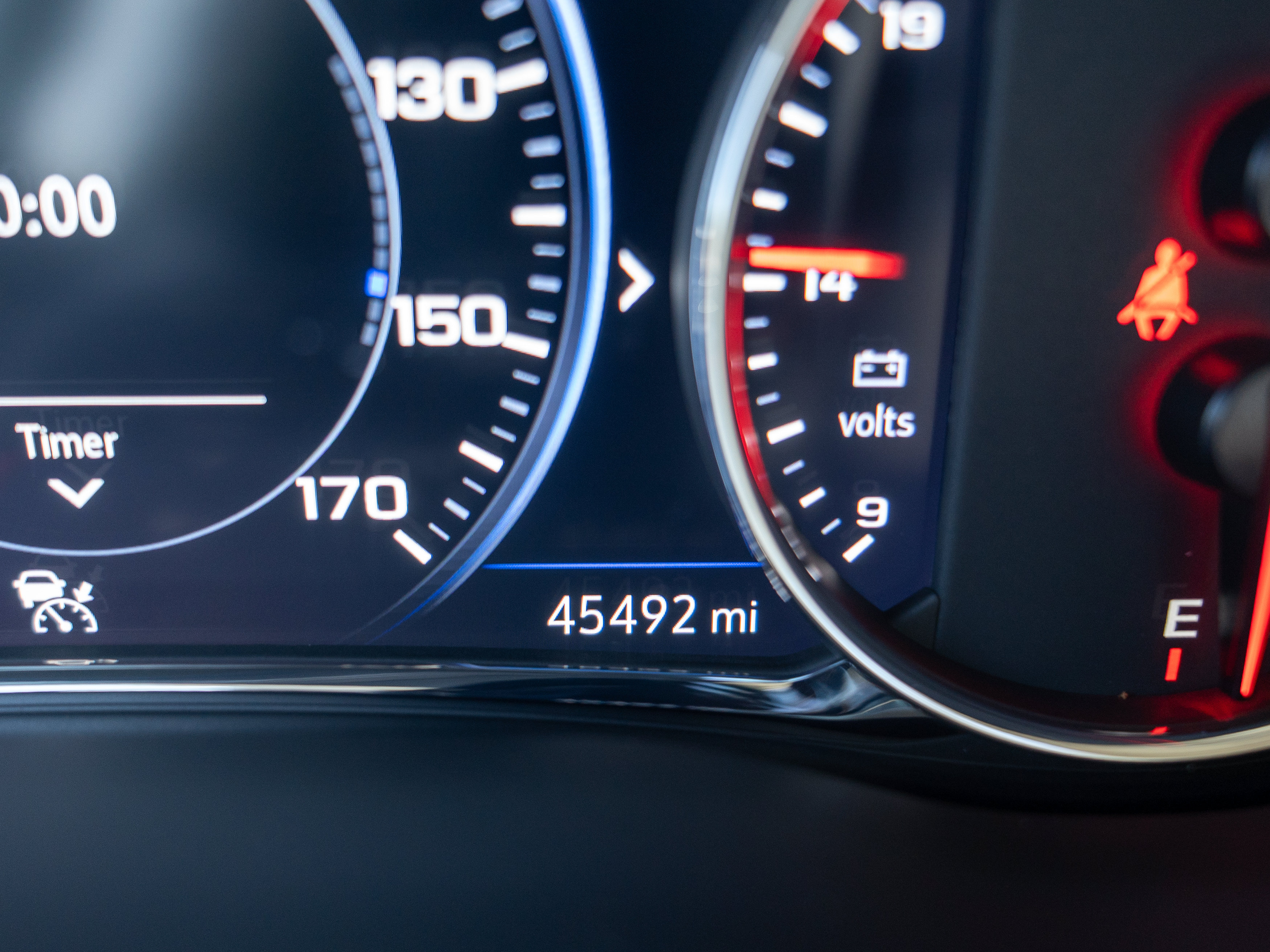 Used 2023 GMC Acadia Denali w/ Denali Ultimate Package FWD image 25