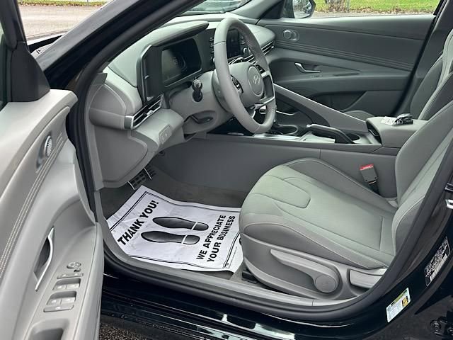 New 2026 Hyundai Elantra Sport image 6