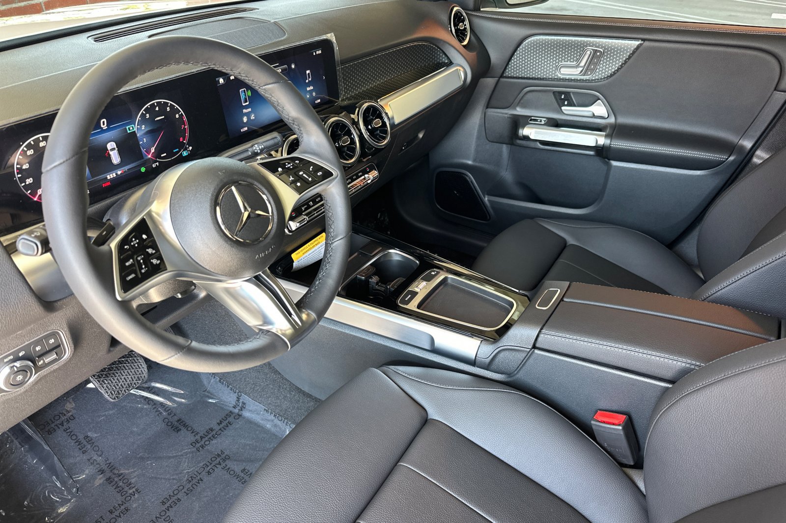 New 2026 Mercedes-Benz GLB 250 image 10