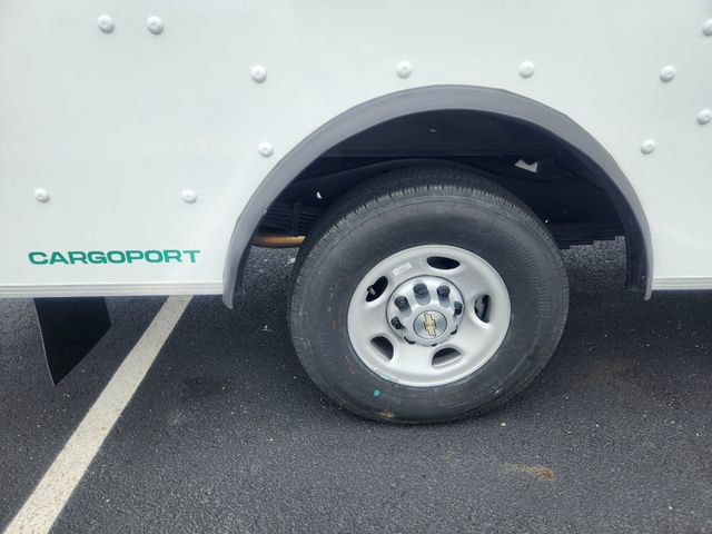 New 2024 Chevrolet Express 3500 w/ Power Convenience Package RWD image 12