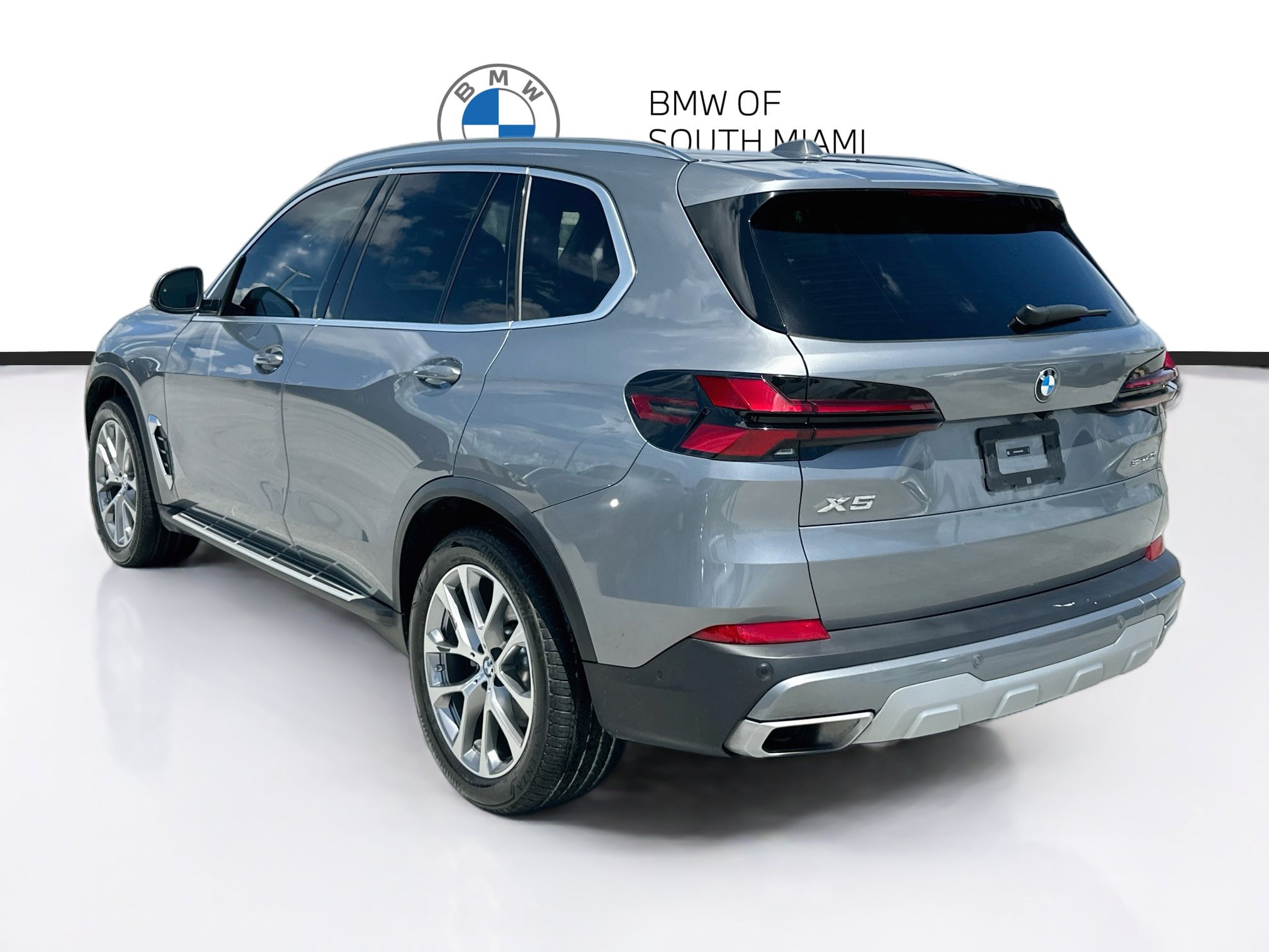 Used 2025 BMW X5 sDrive40i w/ Climate Comfort Package RWD image 5