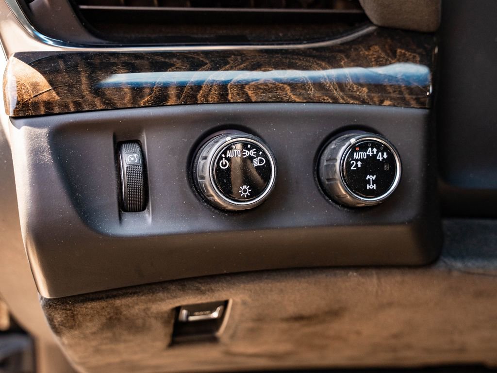 Used 2015 Cadillac Escalade Platinum image 45