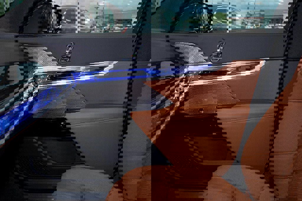 Used 2025 BMW i7 eDrive50 w/ Premium Package RWD image 20