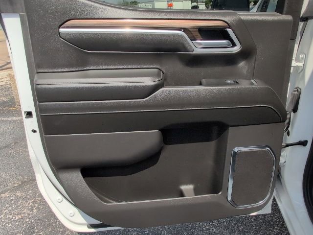 Certified 2025 Chevrolet Silverado 1500 LT AWD/4WD image 9