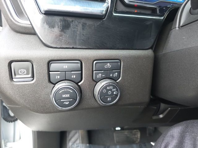 Used 2024 Chevrolet Silverado 3500 LT w/ Convenience Package image 7