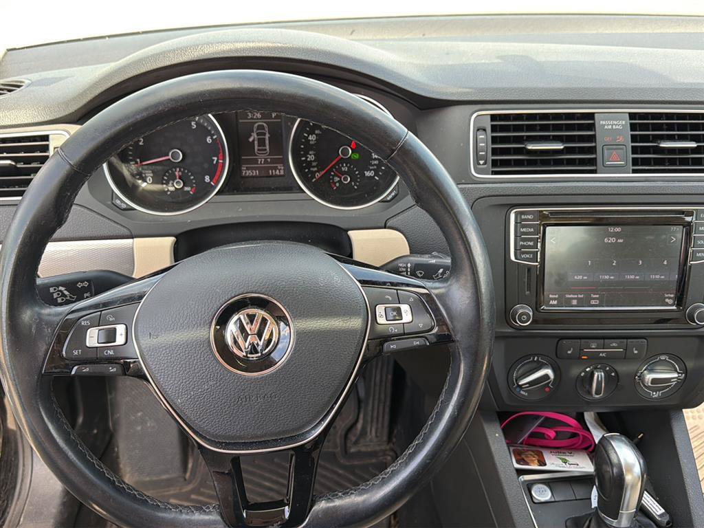 Used 2017 Volkswagen Jetta SE FWD image 5