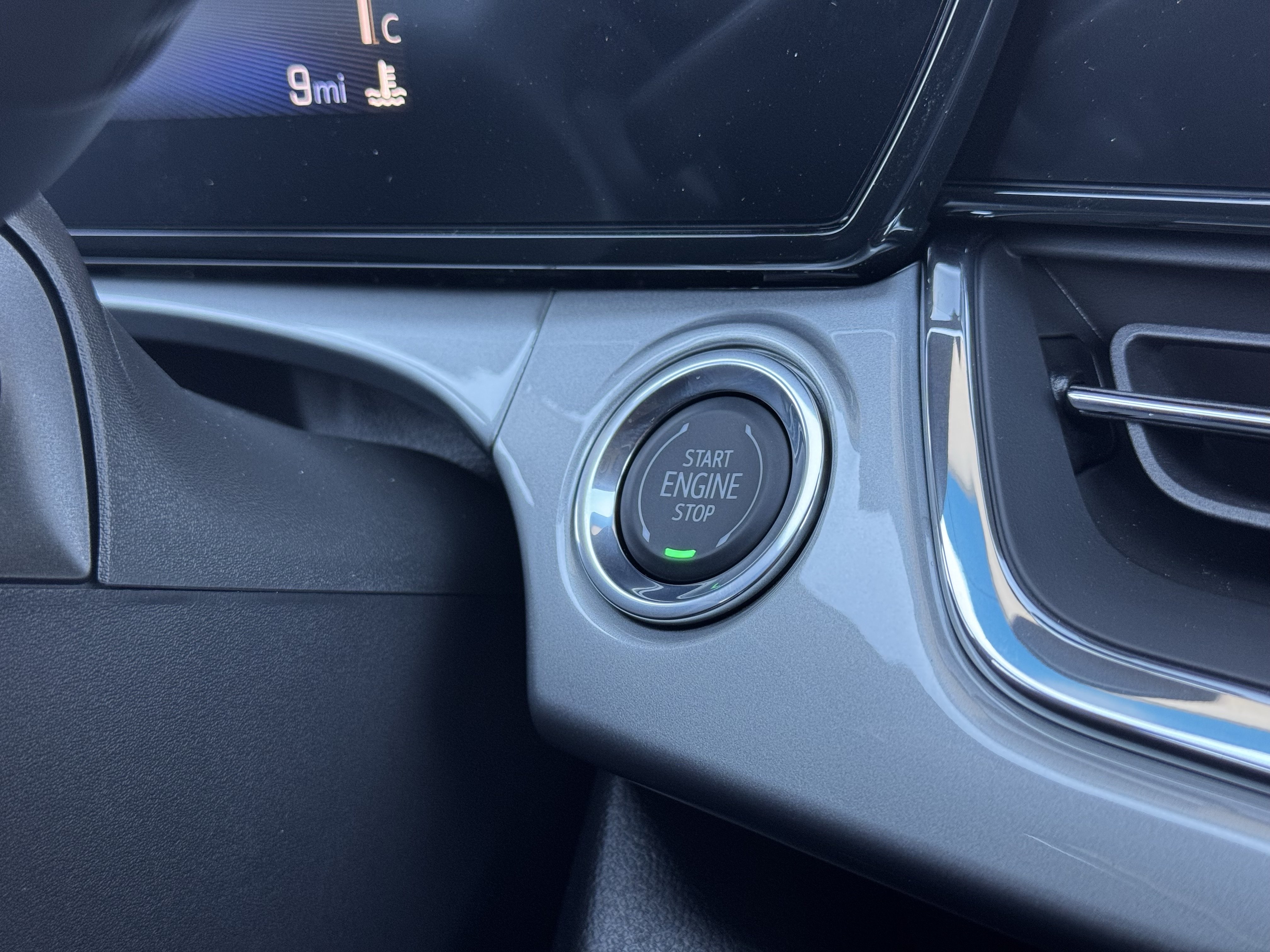 New 2026 Chevrolet Trax LT w/ Midnight Edition FWD image 24