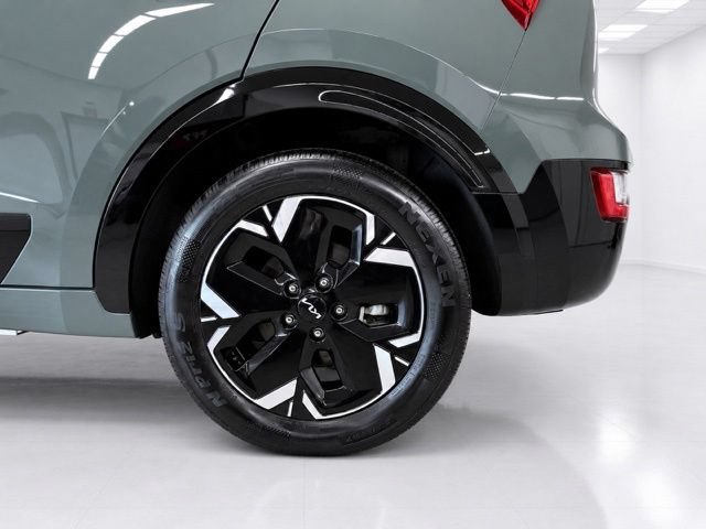 Used 2024 Kia Niro Wind w/ Wind Preserve Package FWD image 7
