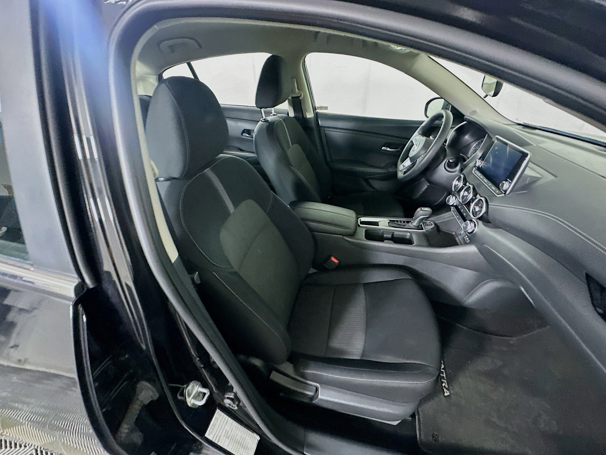 Used 2024 Nissan Sentra SV image 28