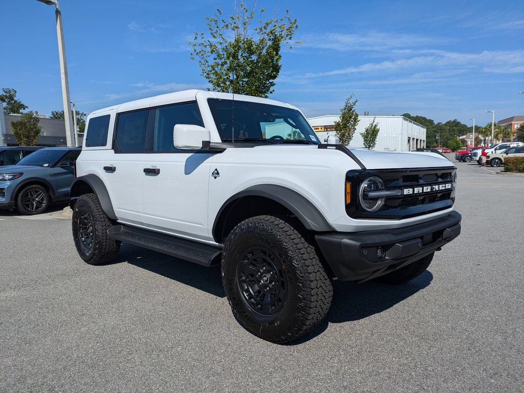 New 2026 Ford Bronco Outer Banks w/ Sasquatch Package AWD/4WD video 2