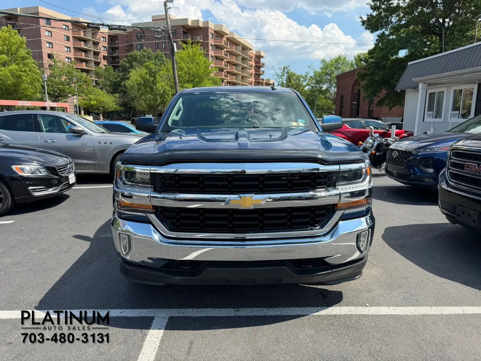 Used 2017 Chevrolet Silverado 1500 LT w/ All Star Edition AWD/4WD image 4